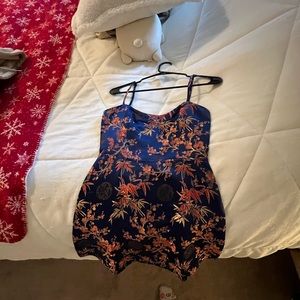 Réalisation Par The Emilie Dress Shanghai Night Size Small